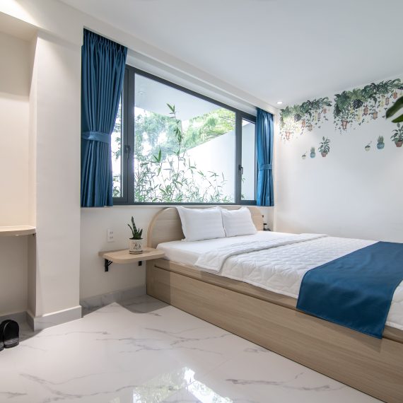 Deluxe Suite (B12)