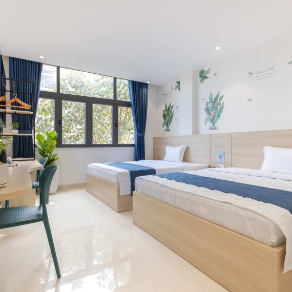 Twin Room (B18)